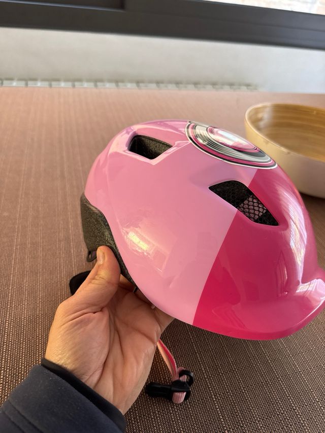 Casco niña bicicleta.