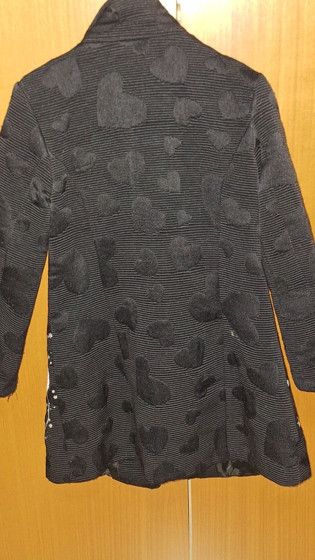 Abrigo Desigual niña 5-6 años 110-116 cm.