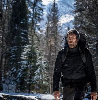 Chaqueta Decathlon  acolchada negra - ¡NUEVA!