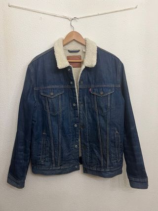 Chaqueta levis nueva