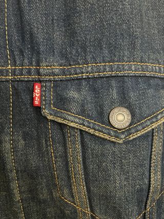 Chaqueta levis nueva