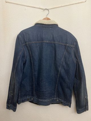 Chaqueta levis nueva