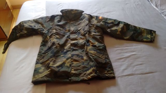 Chaquetón de camuflaje talla 2 M/L