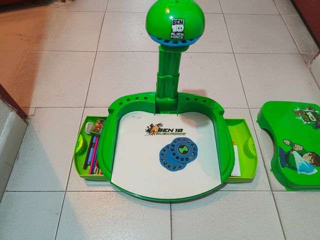 Juguete proyector para dibujar Ben10