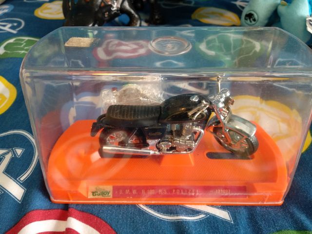 Motos en miniatura de los años 90 (2 modelos)