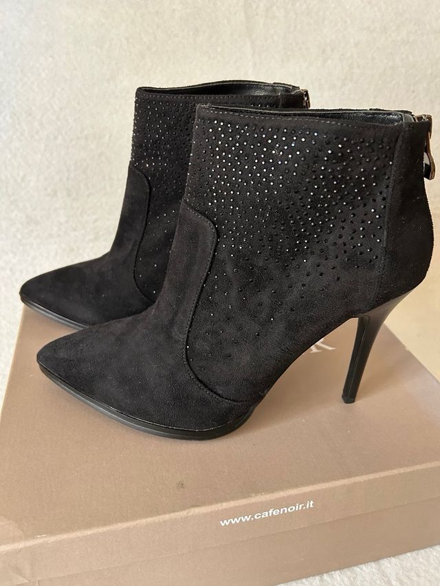 Tronchetti in suède neri con strass