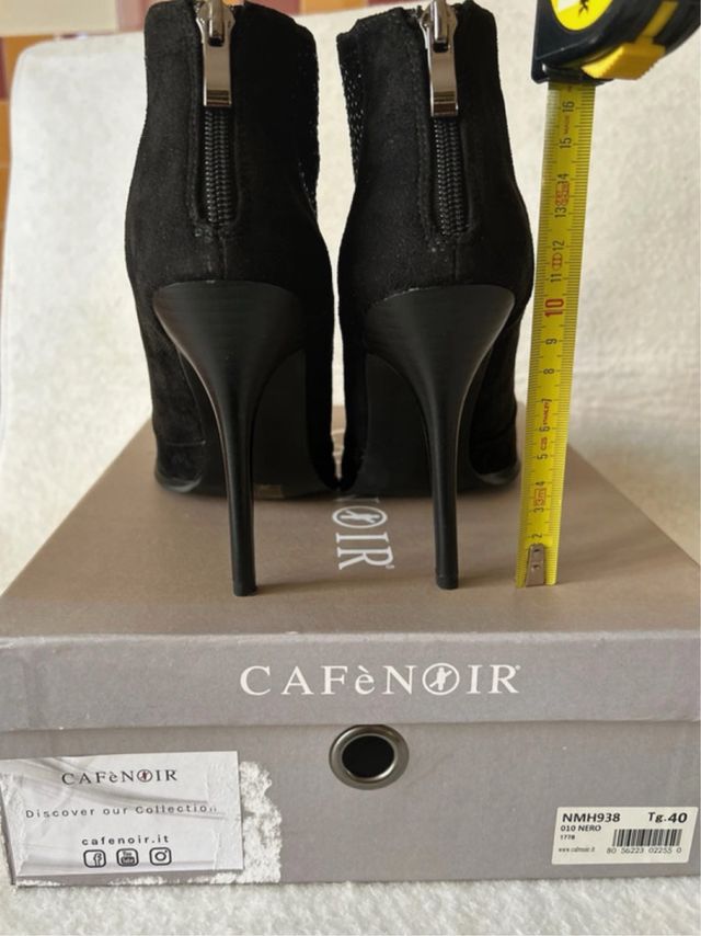 Tronchetti in suède neri con strass