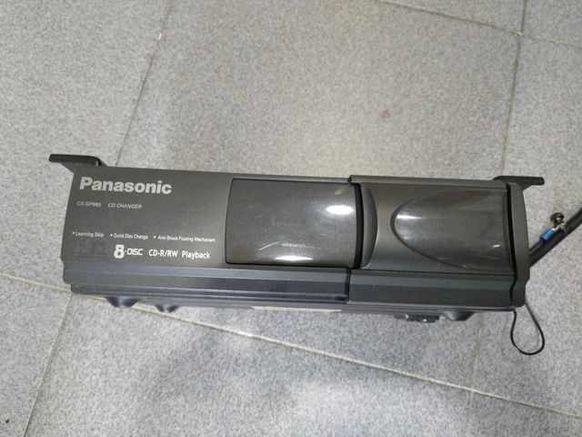 Cargador CD,s Panasonic CX-DPN de 8 Cd,s.