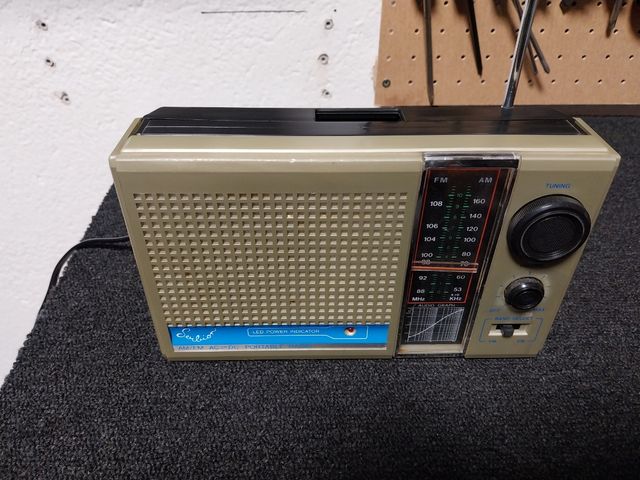 Antigua Radio transistor 