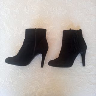 Zapatos de tacón negros