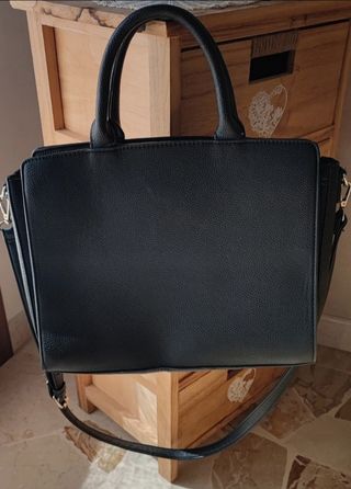 Borsa rigida con tracolla Stradivarius
