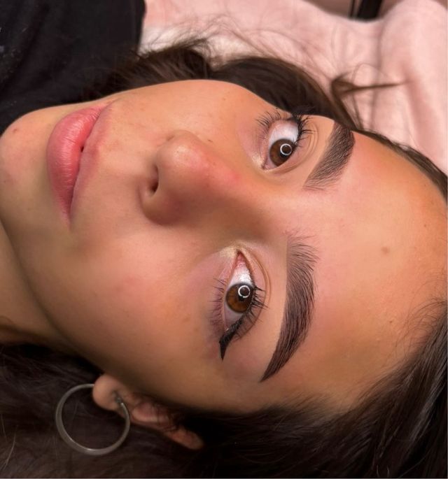 Cejas semipermanente