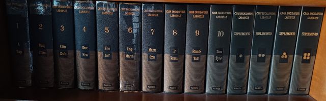 Gran Enciclopedia Larousse. Precio negociable.
