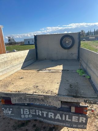 Camion basculante Iveco pegasus