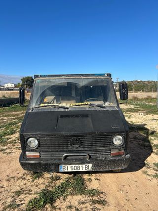 Camion basculante Iveco pegasus