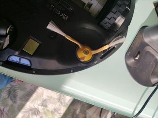 I robot Roomba wif
