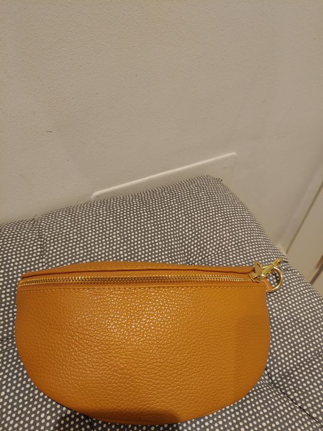 Bolso riñonera piel camel