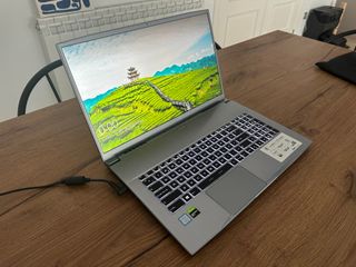 Portátil MSI Creator 17M A9SD048XES