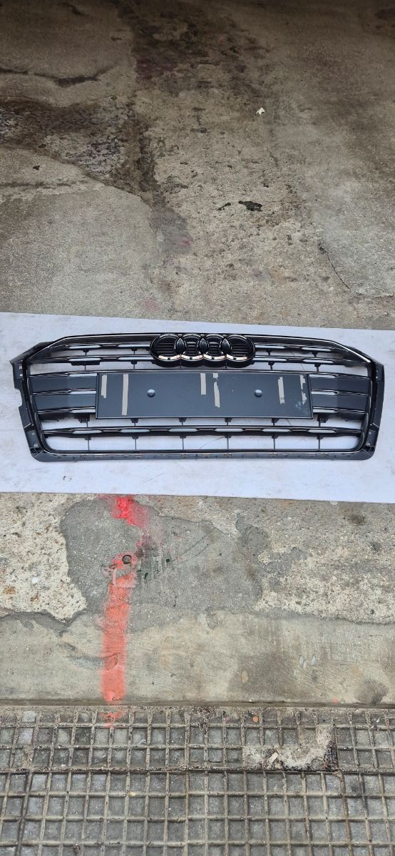 REJILLA AUDI A5 S-LINE AÑO 2019 ORIGINAL