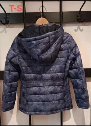 Anorak koroshi. T-S