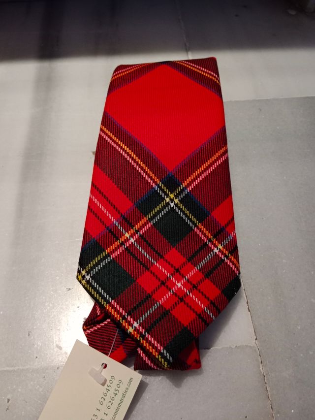 Corbata de lana escocesa