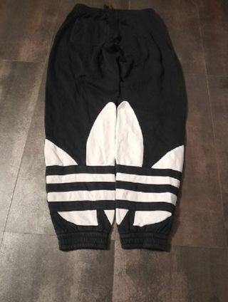 Pantaloni adidas big logo jogging vintage.