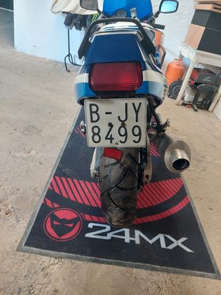Suzuki Gsx 750 r