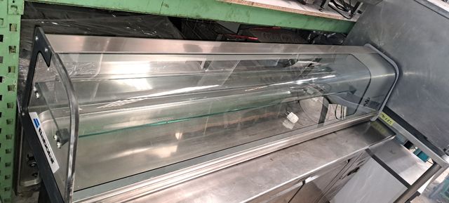 Nevera expositora sobrebarra 