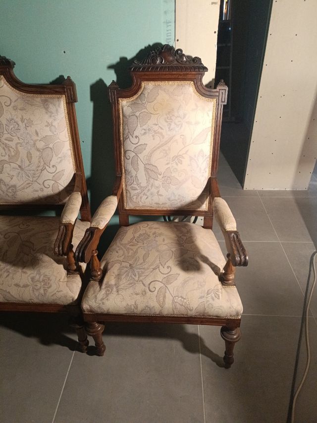 Sofa y butacas antiguas