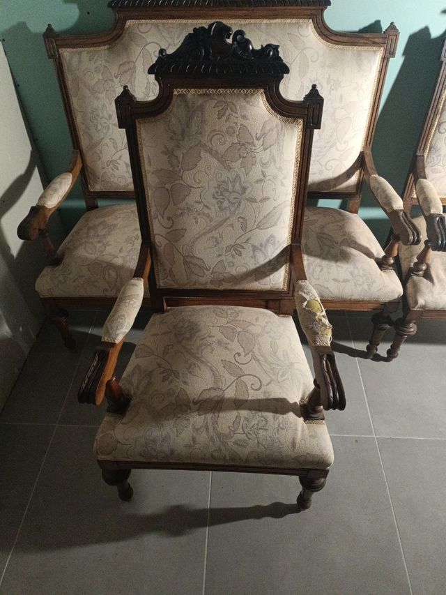 Sofa y butacas antiguas