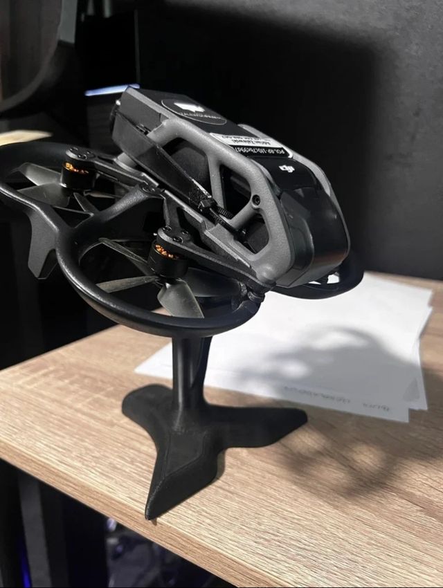 DJI Avata expositor