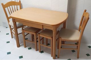 Tavolo e sedie da cucina allungabili