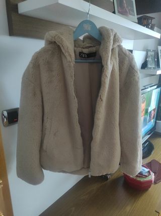 Chaquetón con capucha