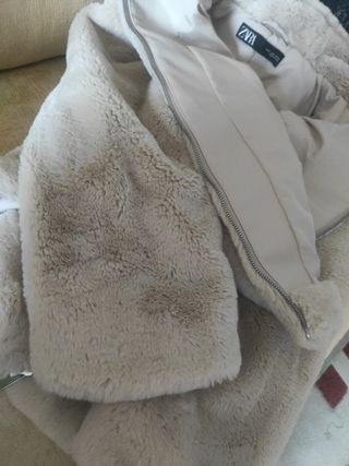 Chaquetón con capucha