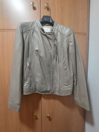 Chaqueta gris de piel T.L MANGO