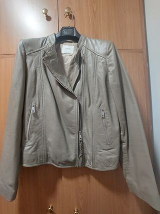 Chaqueta gris de piel T.L MANGO