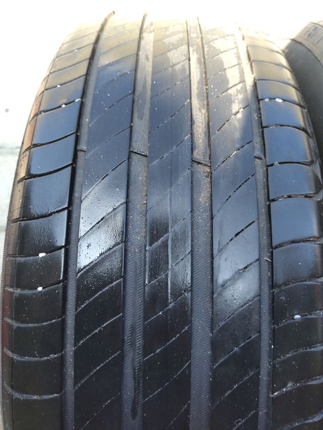 215 60 17 96H MICHELIN