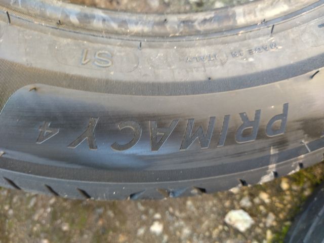 215 60 17 96H MICHELIN