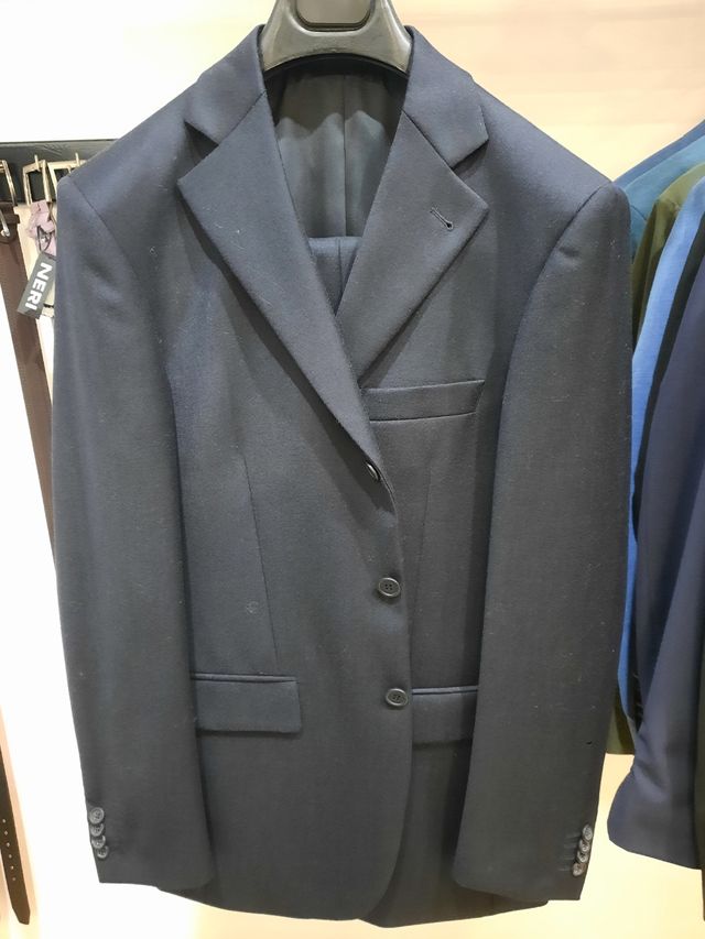Abito elegante blu uomo invernale