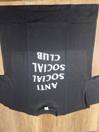 Camiseta antisocial nueva