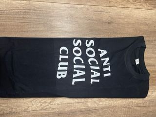 Camiseta antisocial nueva