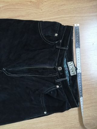 Pantalón cuero