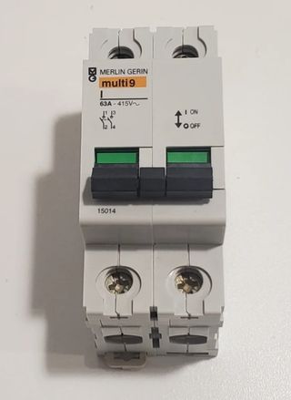 INTERRUPTOR MODULAR 2 POLOS 63A. 15014