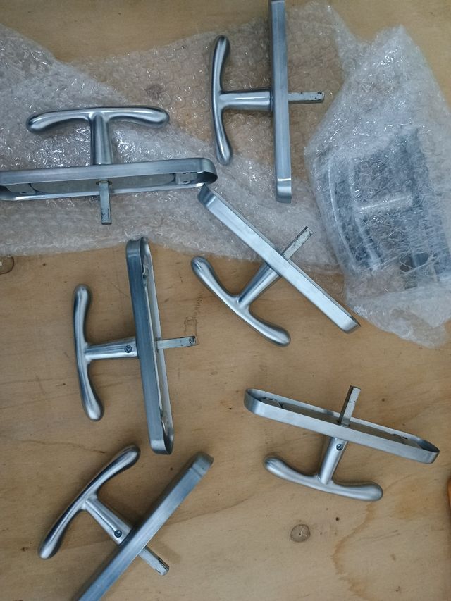 8 Maniglie finestra, porta