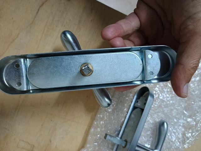 8 Maniglie finestra, porta