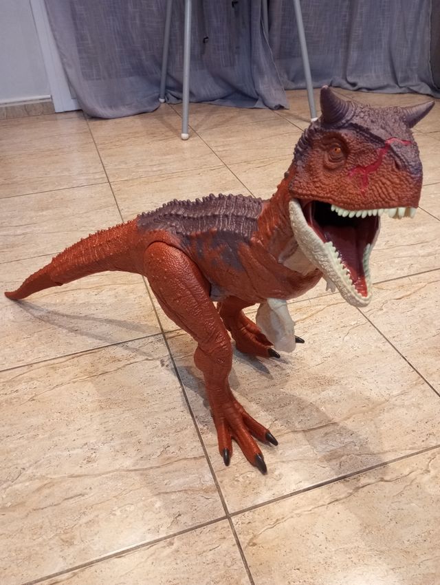 Carnotaurus super colosal
