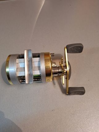 Carrete pesca Currican o Casting.