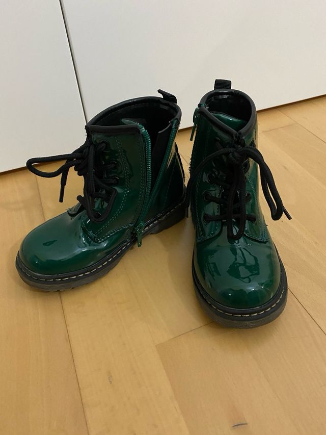 BOTAS VERDES NIÑA