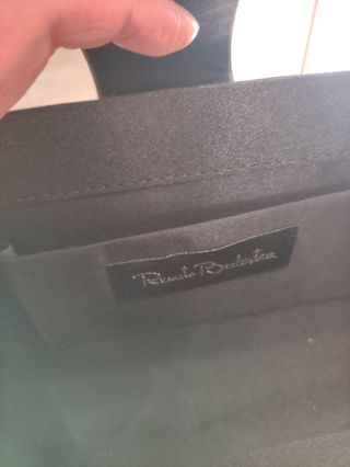 Pochette nera con tracolla catena 