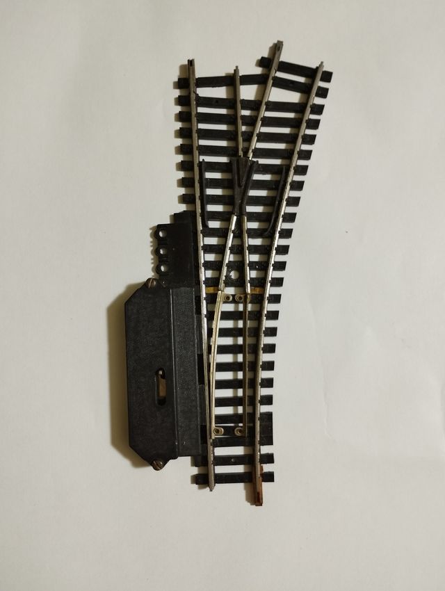 Scambio/Deviatoio Lima destro manuale.